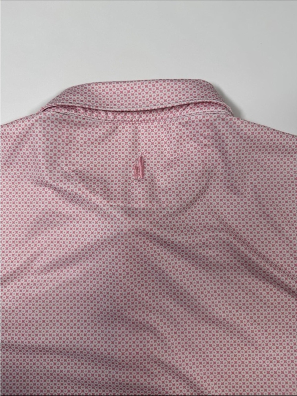Johnnie-O Polo Shirt XL Pink Geo Print Valero Texas Open Golf Performance - Picture 8 of 8